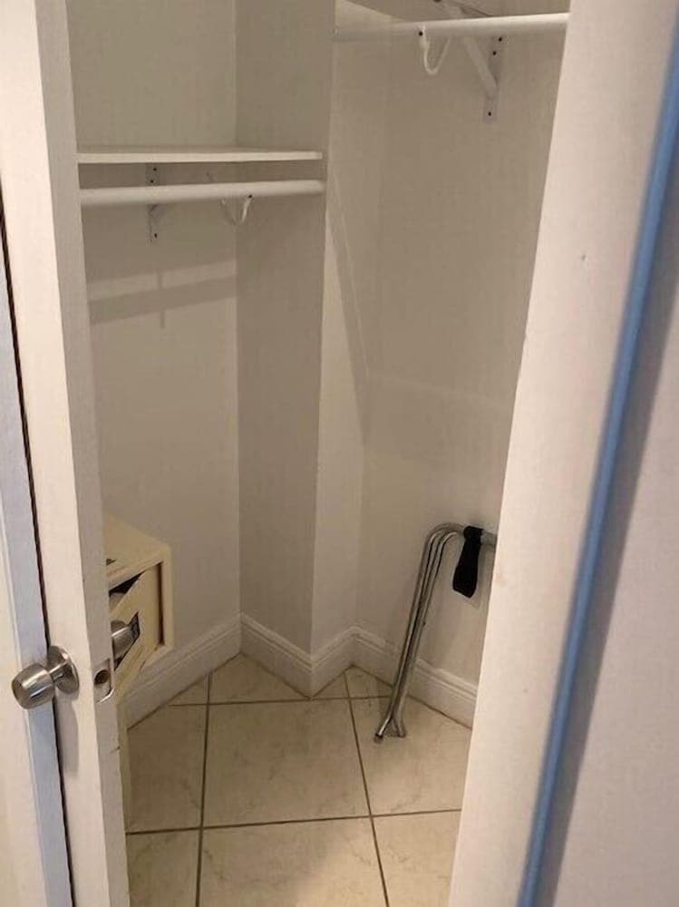 Beautiful Ocean Side Studio With Kitchenette, 10 min From South Beach