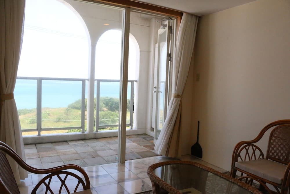 Canaan Coffee & Hotel