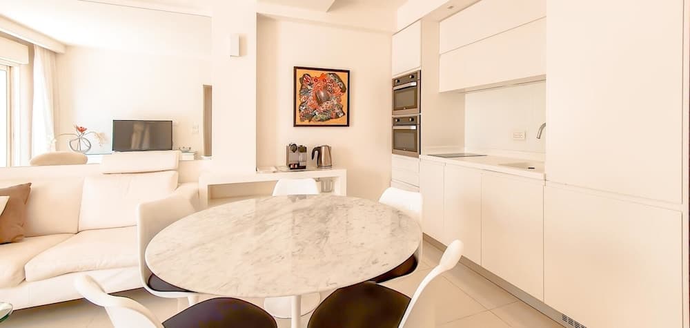 Beautiful Apartment Near Beach H1