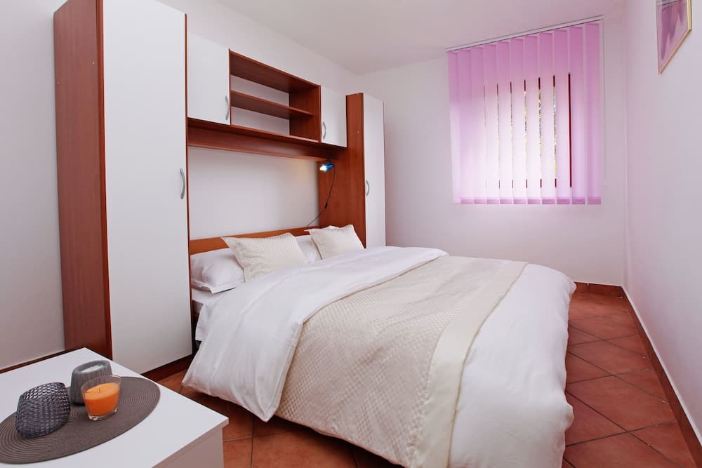 Rose Garden Apartments