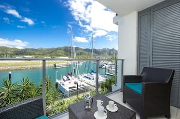 Blue on Blue Studio Room 1222