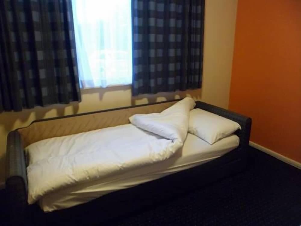 Metro Inns Huddersfield