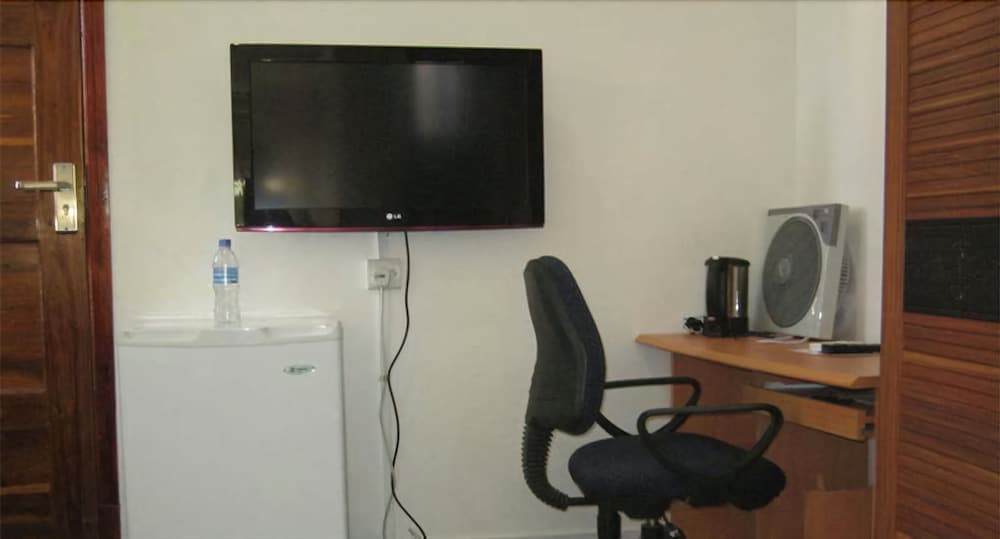 Mahale Classic Lodge