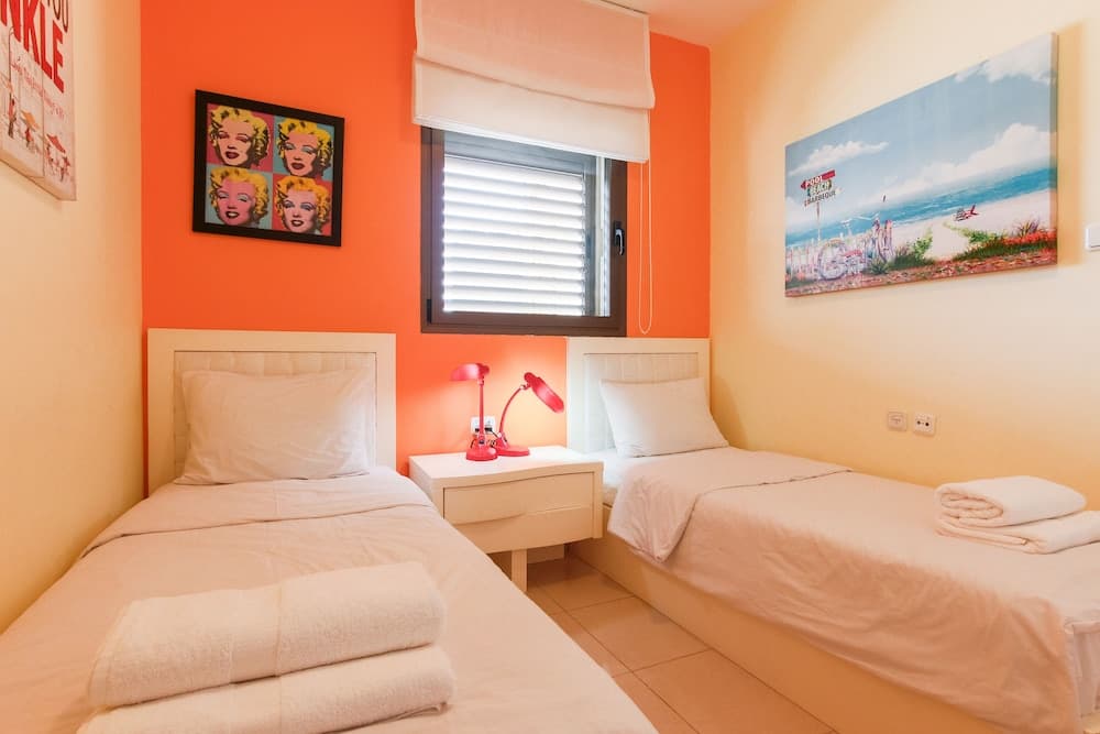 Comfort & Balcony near Beach by FeelHome