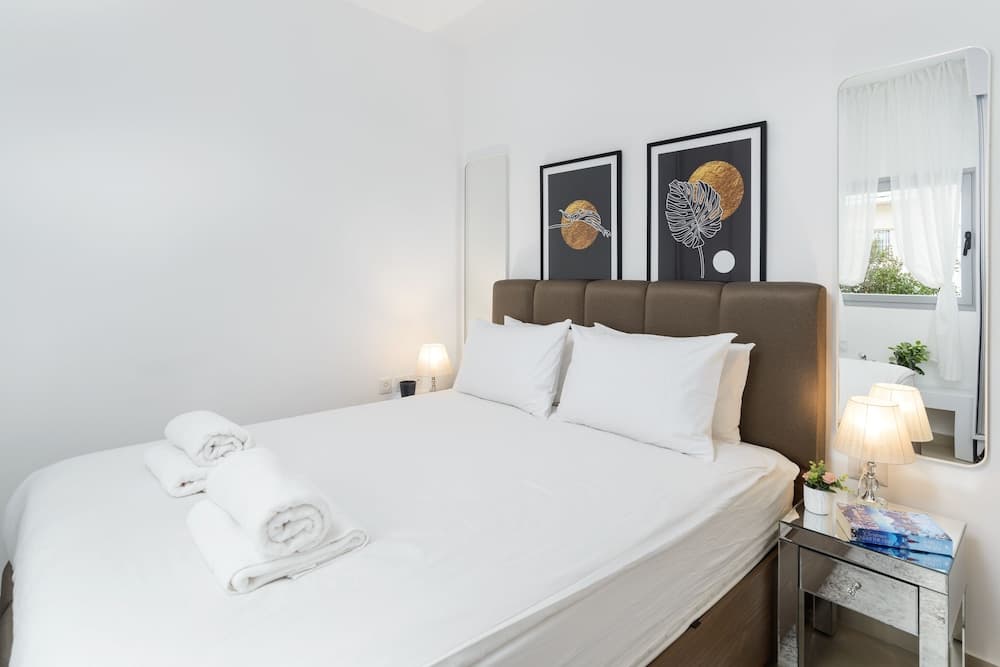 Quiet Hideaway & Terrace near Beach by FeelHome