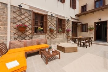 The Old Town Neighbourhood