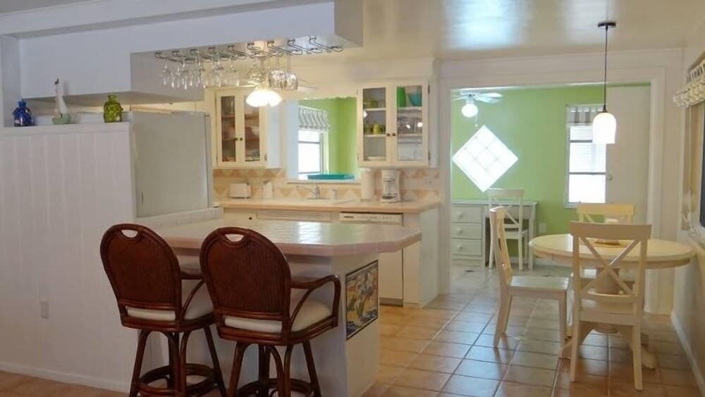 203 22nd St 2 Bedroom Home by Redawning