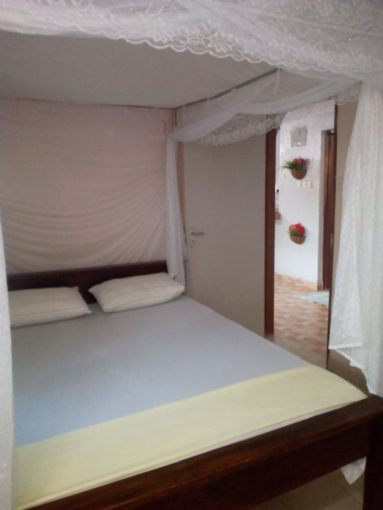 Delina Cottage Diani