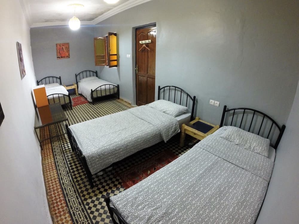 Sunset Surfhouse - Hostel