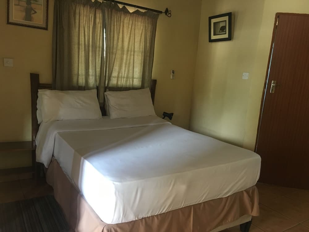 Laphroiag Luxury Chalets