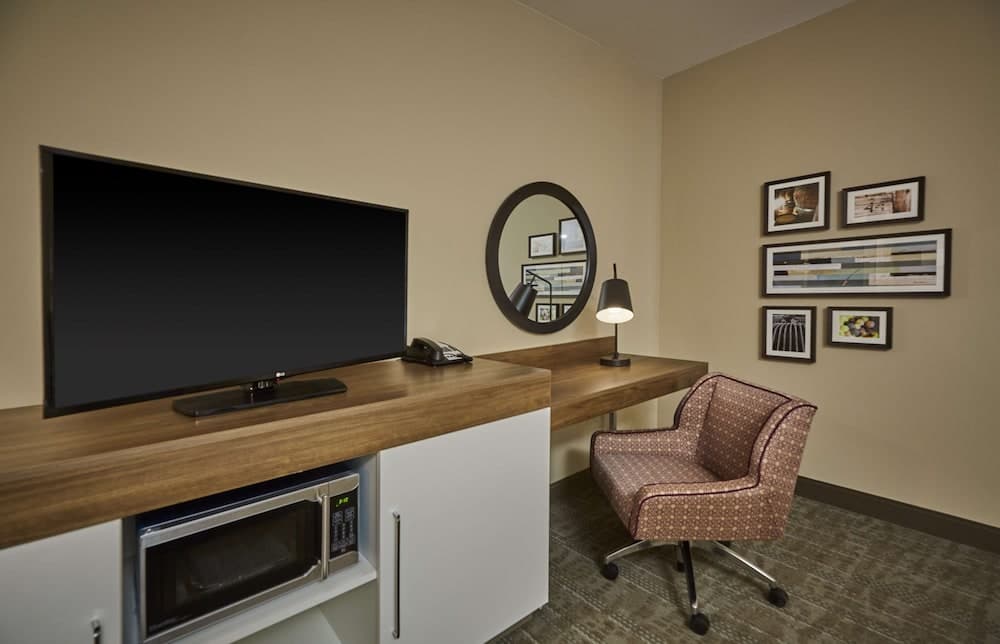 Hampton Inn & Suites Roseburg