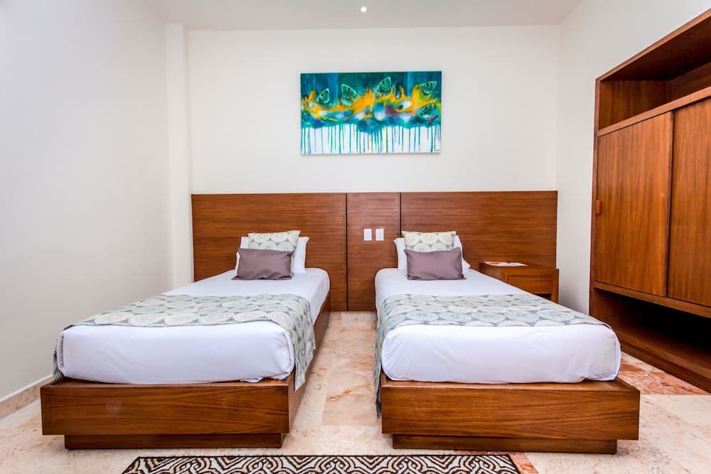 La Palma Beachfront Hotel & Club Nautico