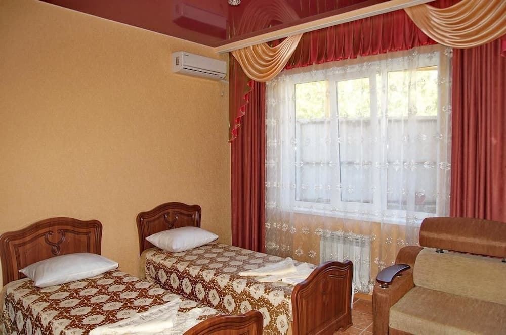 Tikhaya Gavan Guest House