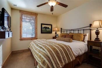 6116 Bear Lodge, Trappeur's Crossing Apartment 2