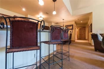 6307 Bear Lodge, Trappeur's Crossing Apartment 3