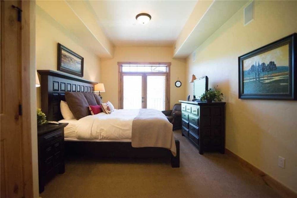 6308 Bear Lodge, Trappeur's Crossing Apartment 3