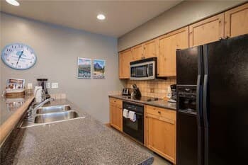 2211 Timberline Lodge, Trappeur's Crossing Apartment 1