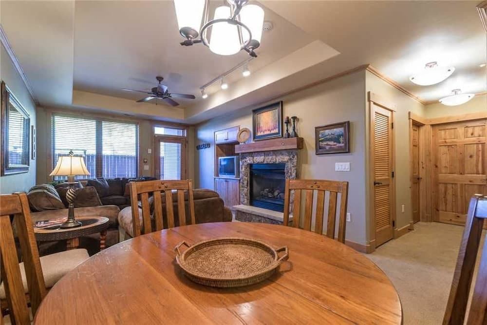 4110 Aspen Lodge, Trappeur's Crossing Apartment 2