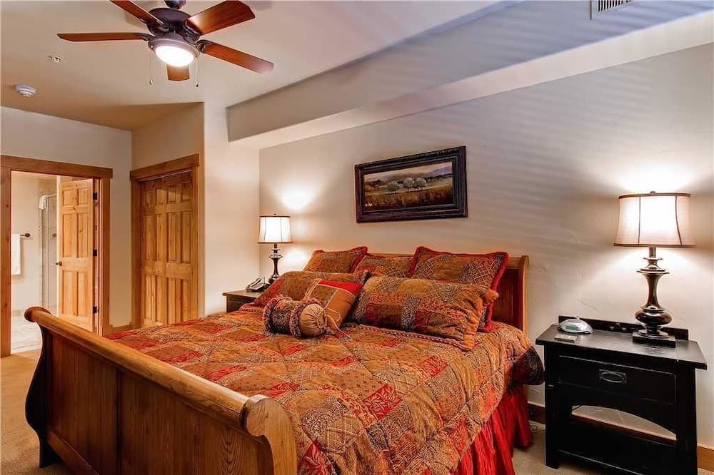 4203 Aspen Lodge, Trappeur's Crossing Apartment 3