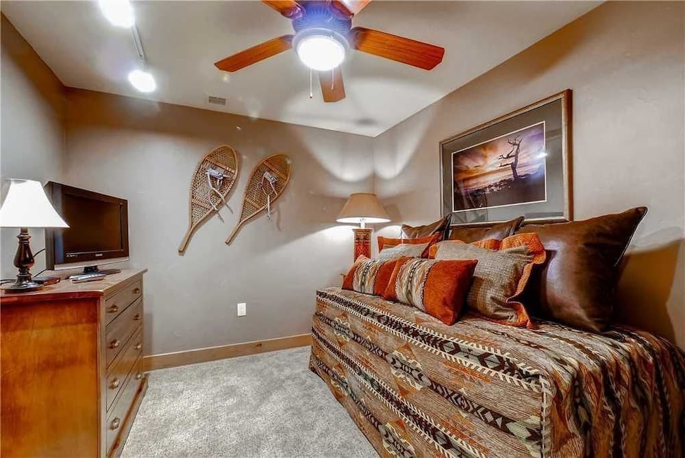 4303 Aspen Lodge, Trappeur's Crossing Apartment 3