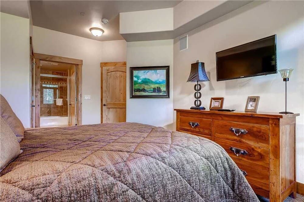 5306 Emerald Lodge, Trappeur's Crossing Apartment 4