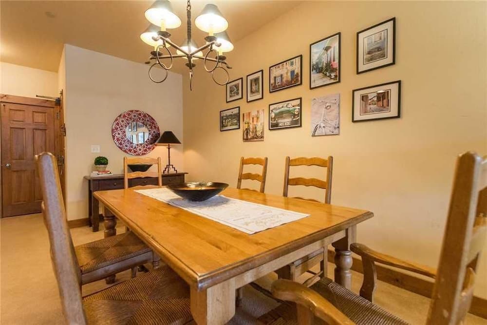 2104 Timberline Lodge, Trappeur's Crossing Apartment 2