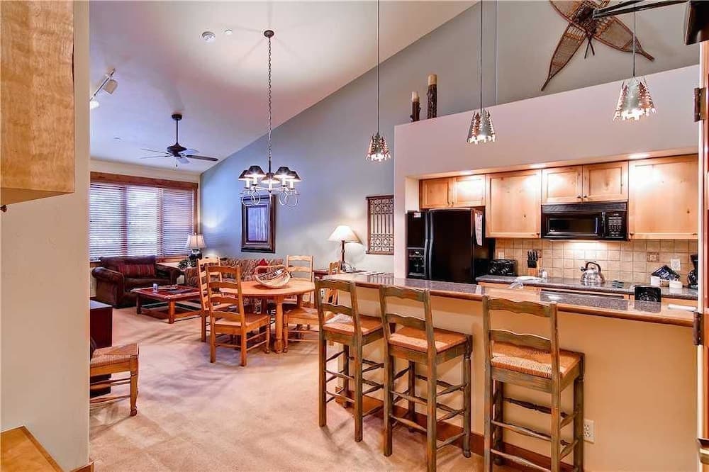 2309 Timberline Lodge, Trappeur's Crossing Apartment 1