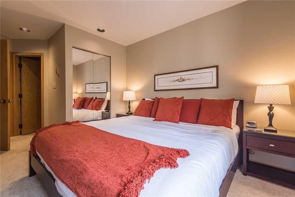 1104 Trappeur's Lodge, Trappeur's Crossing Apartment 2