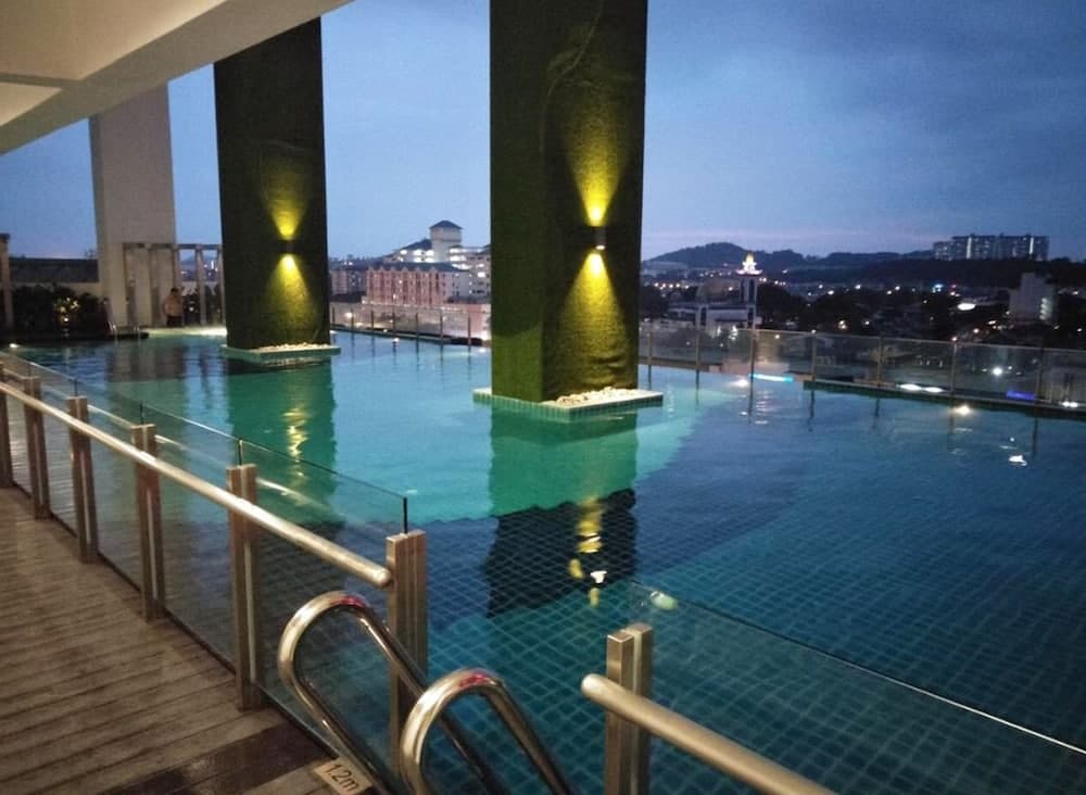 Elegant Cube Soho One South