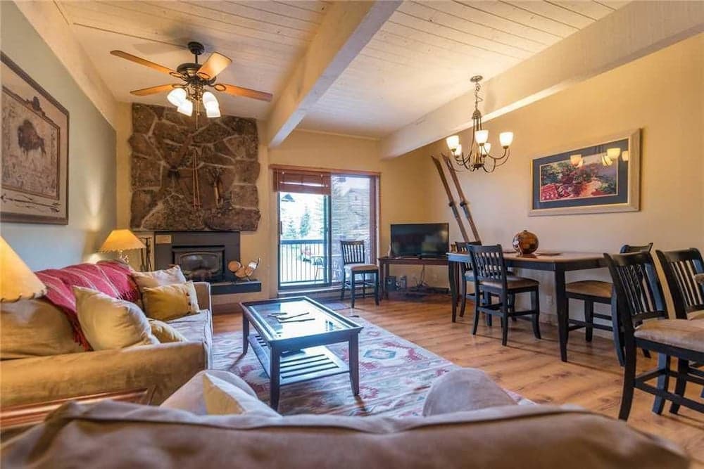 316 Storm Meadows Club C Apartment 1