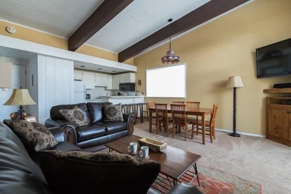 410 Storm Meadows Club C Apartment 2