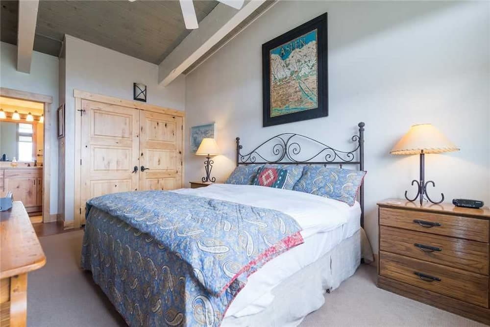 417 Storm Meadows Club C Apartment 2