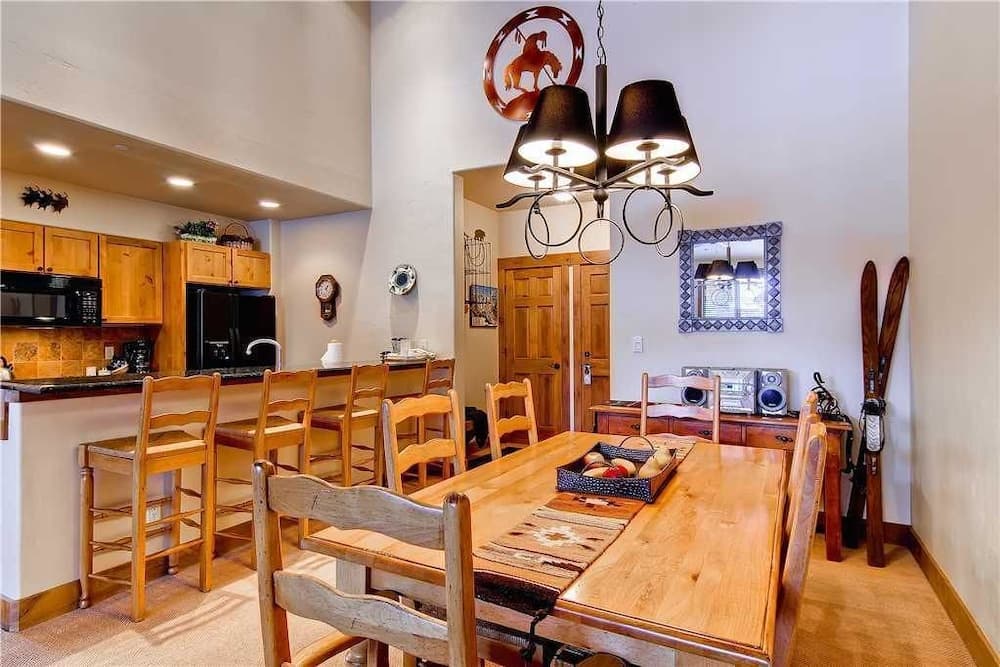 3304 Champagne Lodge, Trappeur's Crossing Apartment 2