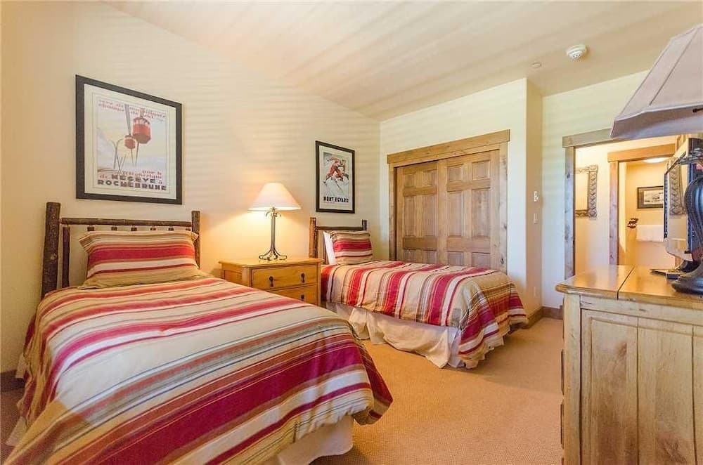 3308 Champagne Lodge, Trappeur's Crossing Apartment 3