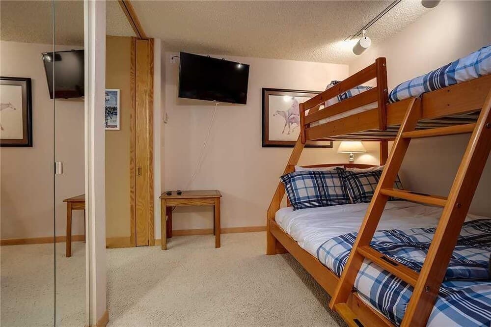 1208 Trappeur's Lodge, Trappeur's Crossing Apartment 1