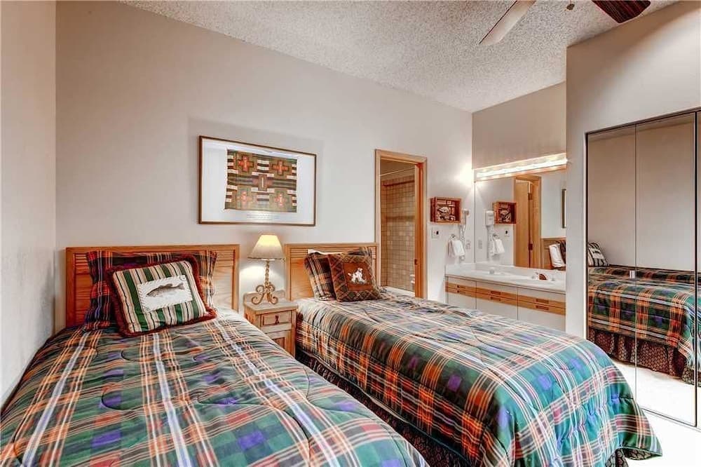 1303 Trappeur's Lodge, Trappeur's Crossing Apartment 2