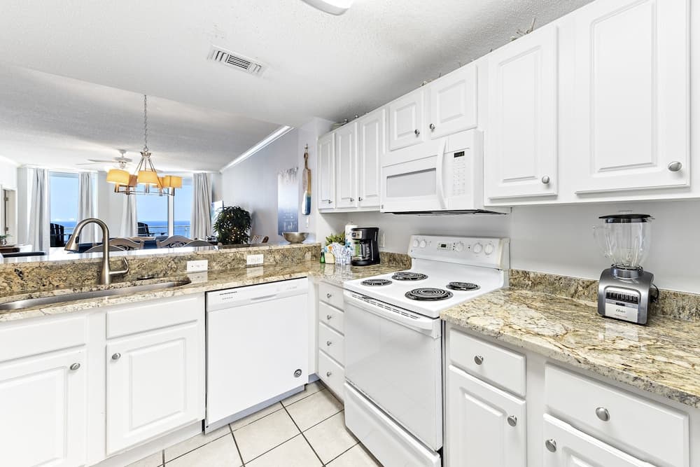 Palacio Condos by Hosteeva