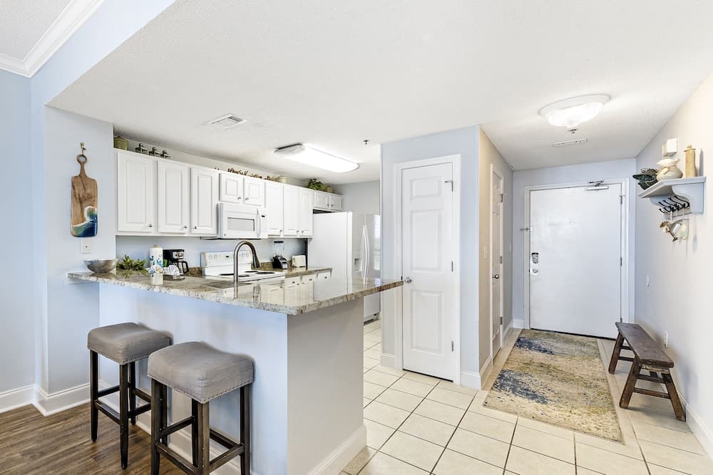 Palacio Condos by Hosteeva