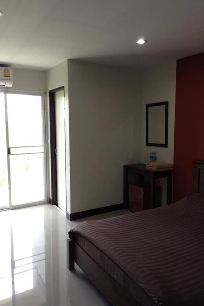 Apartment Baan Khun Mae