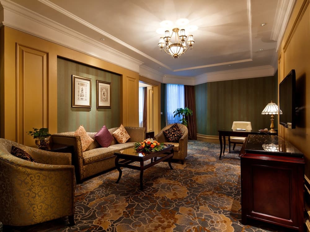 Chongqing Auwi Hotel