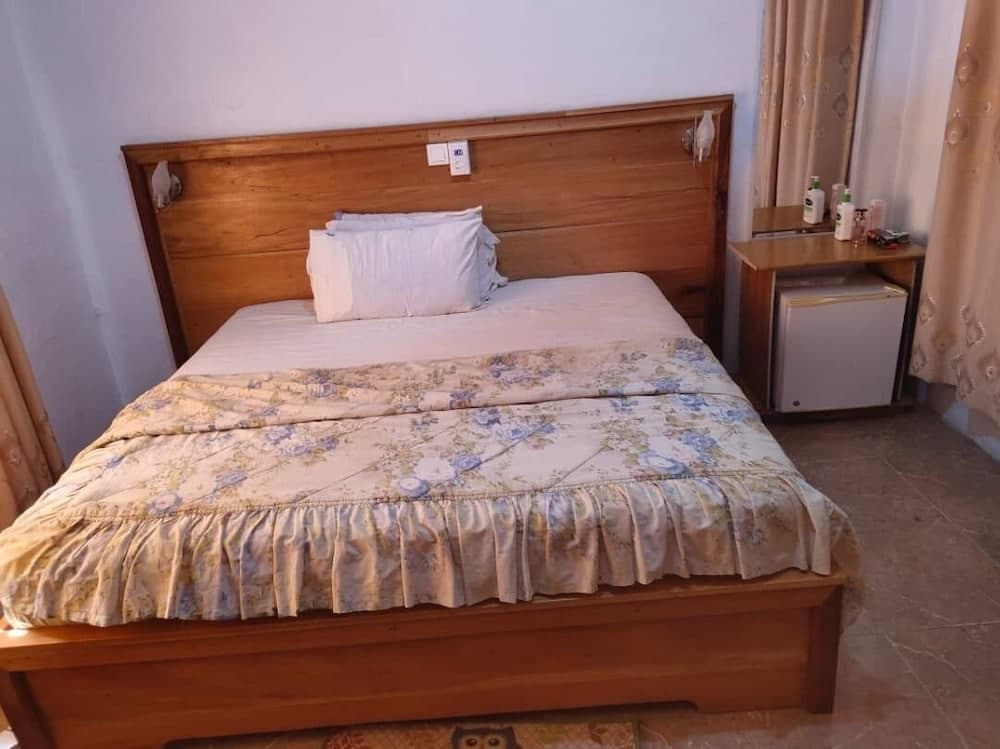 HighLander Guest House