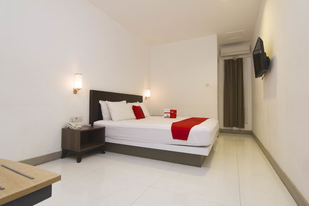 RedDoorz near Universitas Diponegoro