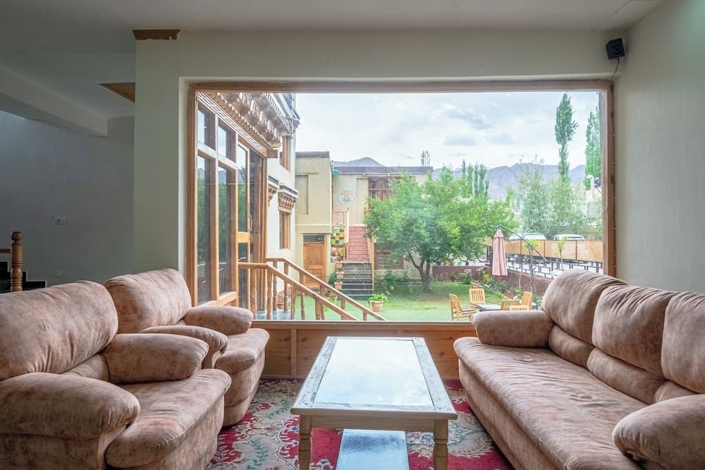 Hotel Ladakh Imperial