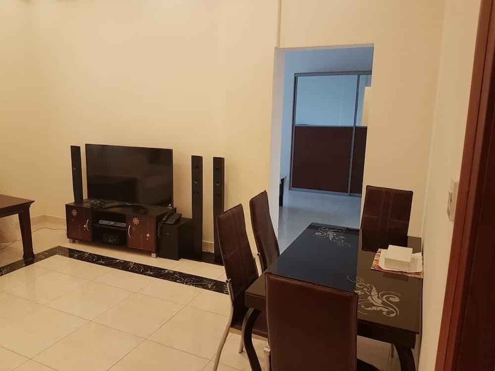 Grand Plaza Apartments