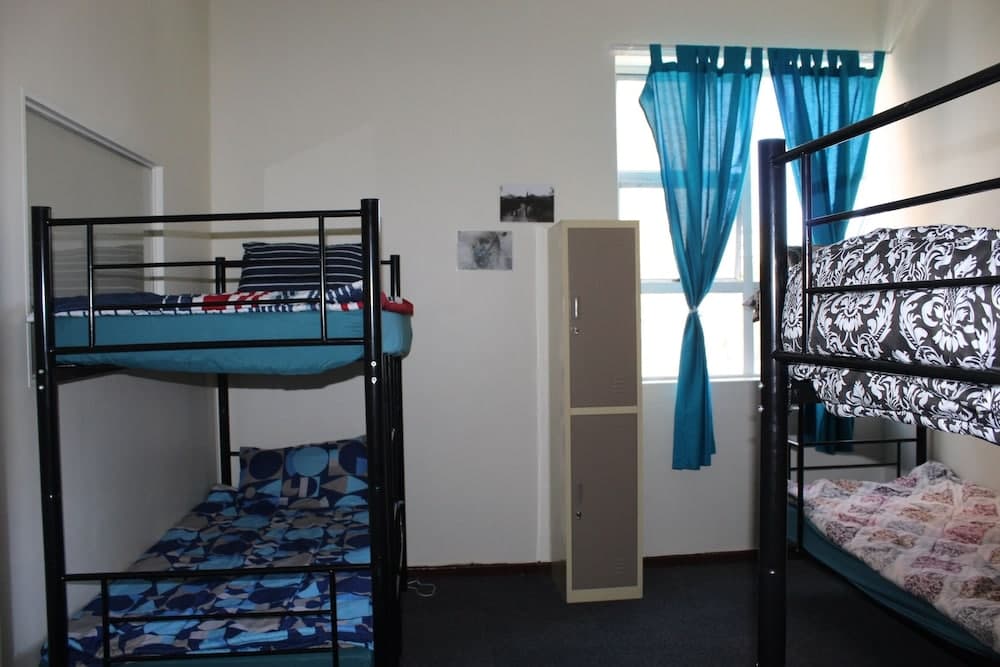 The Courtyard Backpackers