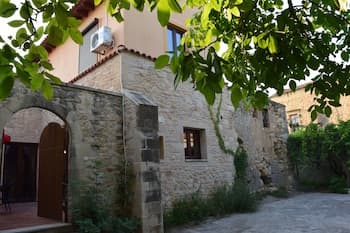 Venetian Cistern Villa