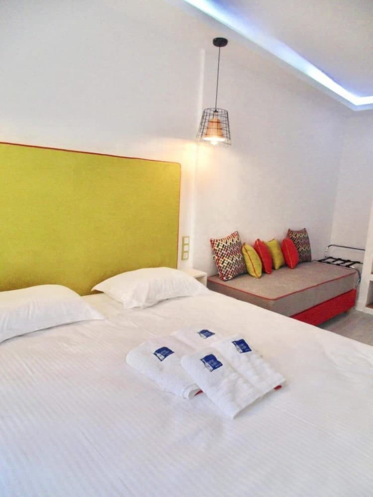 White Bottle Superior Apartments