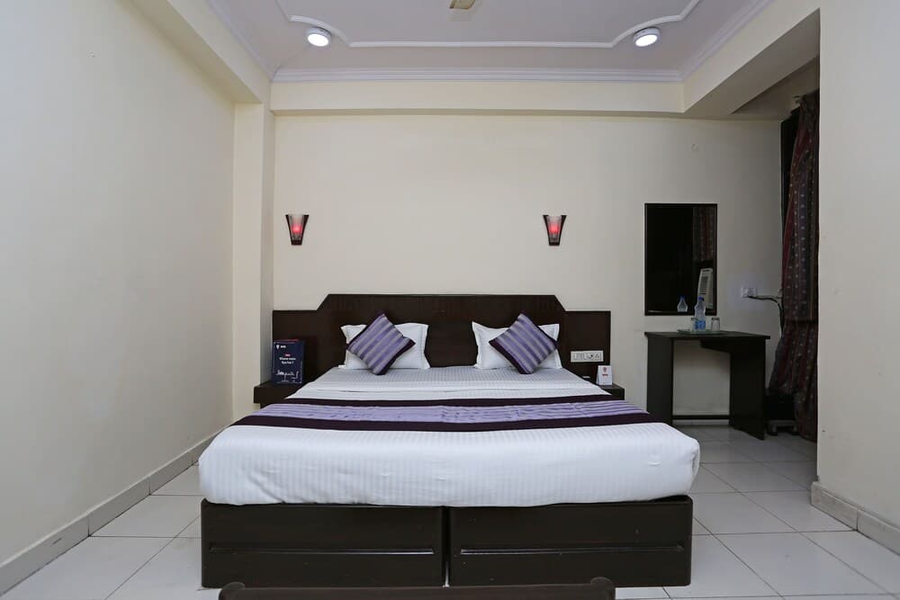 OYO 5382 Hotel Elegant International