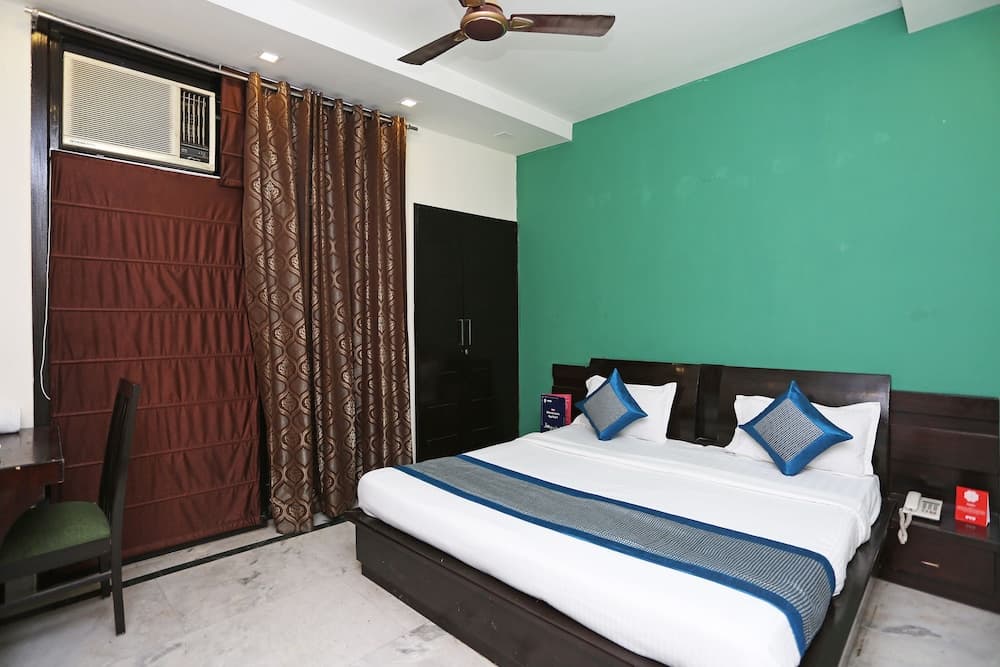 OYO 9720 Home Stay Virat Residency