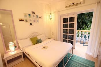 OYO 9788 Home 1 BHK Near LPK Waterfront